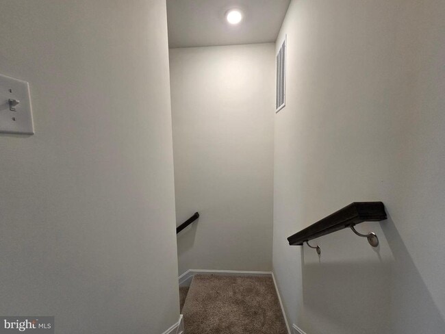 Building Photo - 172 Fellowship Dr