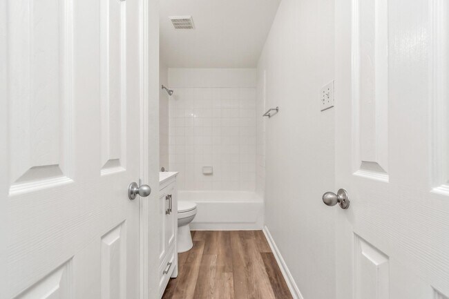 Building Photo - 7019 Parkford Meadow Dr