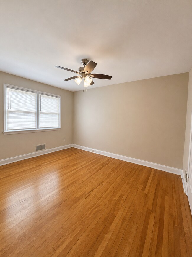 Building Photo - Beautifully Remodeled 3-Bedroom Home with Modern Comforts