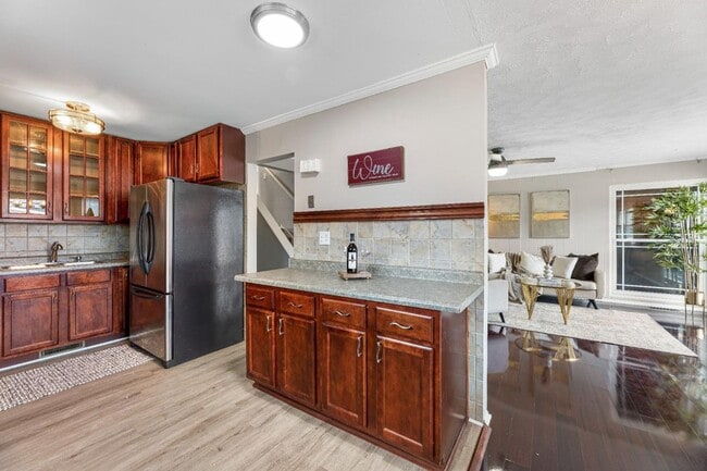Building Photo - Miller Beach Living FREE Application Fee !