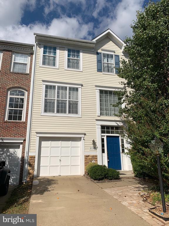 Building Photo - 47344 Blackwater Falls Terrace