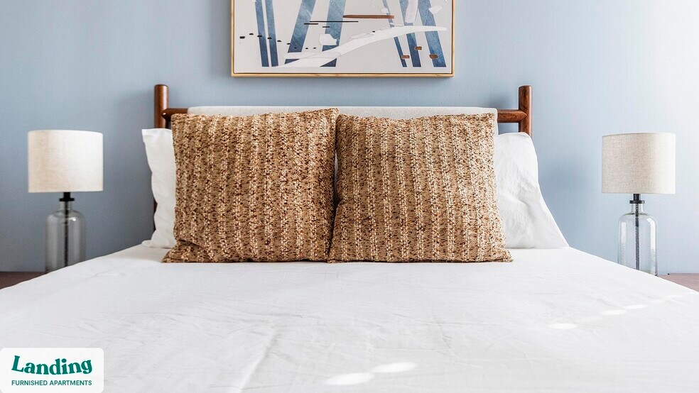 Building Photo - 4050 W Pine Blvd