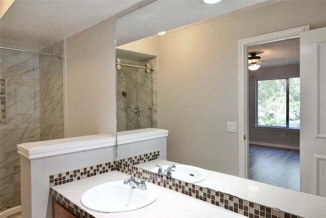 Building Photo - 4703 Cashel Glen Dr