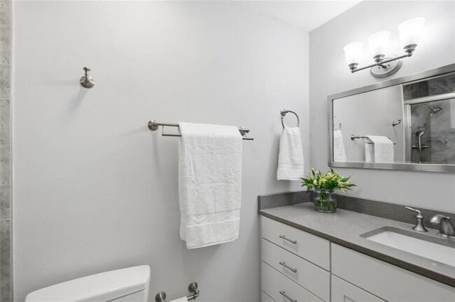Building Photo - 435 Stonebridge Dr