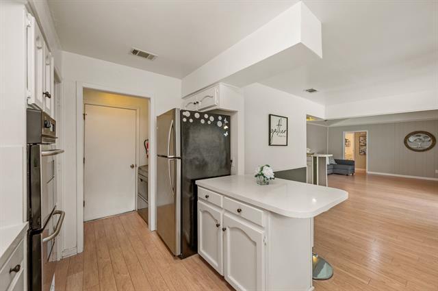 Building Photo - 7333 Meadowbrook Dr