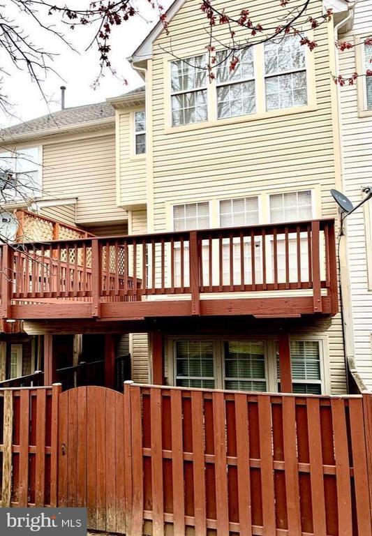 Building Photo - 4087 Thackery Terrace