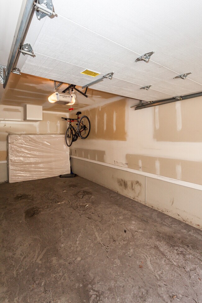 Building Photo - 2708 N Lehmann Ct