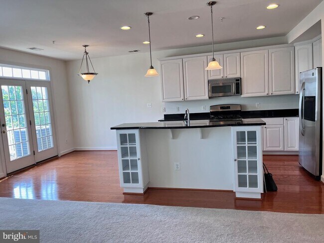 Building Photo - 5605 Harrington Falls Ln