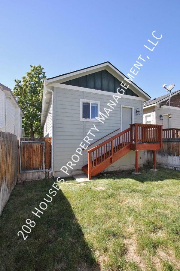 Building Photo - Craftsman Style Home on the Boise Bench