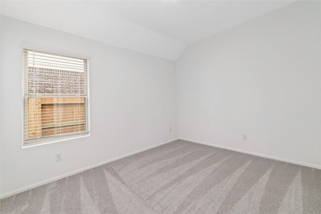 Building Photo - 5315 Sleepy Fox Ln