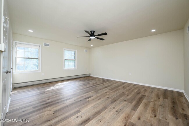 Building Photo - 8 Brandywine Dr