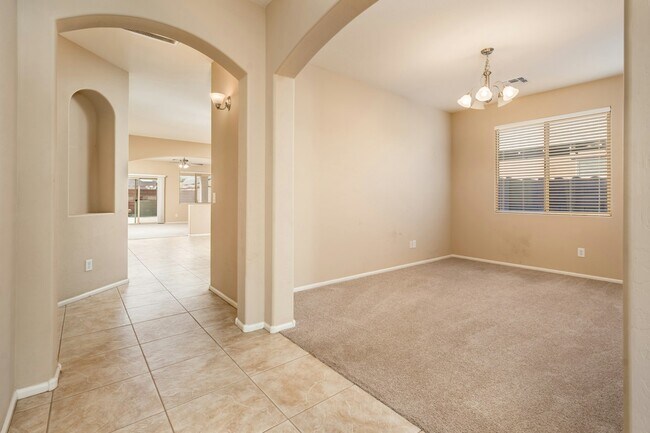 Building Photo - 17525 W Larkspur Dr