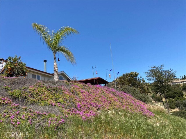 Building Photo - 2445 Helen Rd