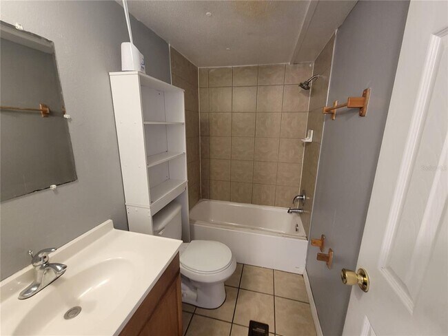 Building Photo - 40539 Enterprise Rd