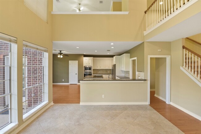 Building Photo - 1915 Lytham Ln