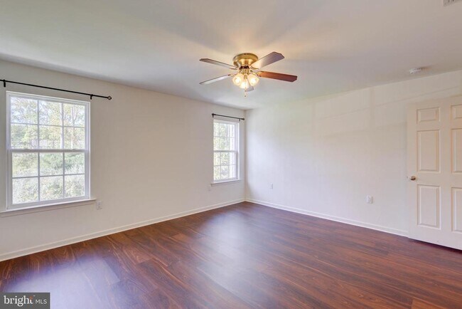 Building Photo - 101 Pearce Ln