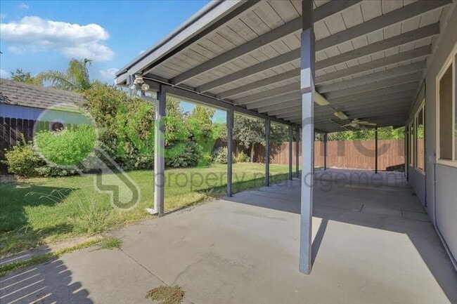 Building Photo - 7005 Woodside Dr