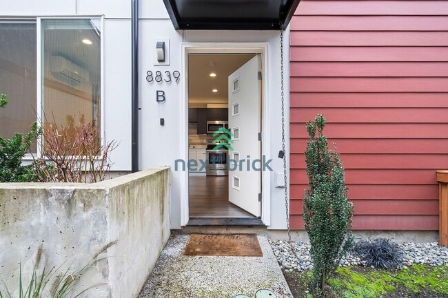 Building Photo - 2 Bed 2 Bath Single-family House Available for Rent!