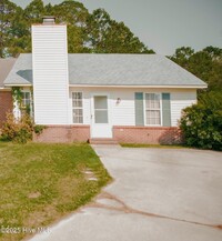 Building Photo - 119 Live Oak Ct