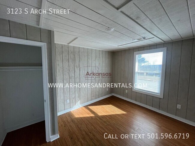 Building Photo - 3123 S Arch St