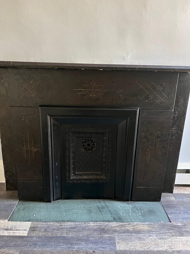 Building Photo - 19 Glenwood Ave