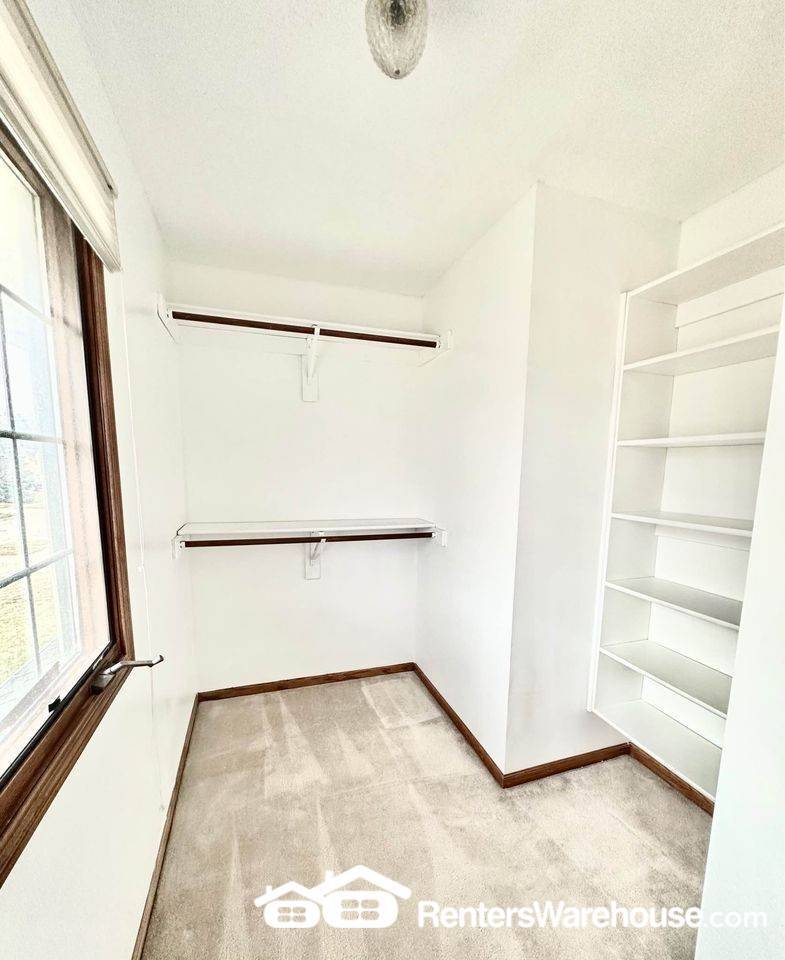 Building Photo - 2048 Walnut St