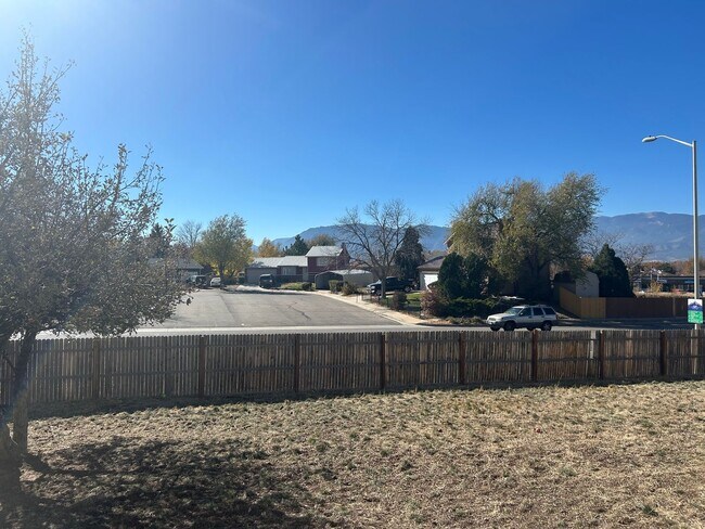 Building Photo - Single Family 3 bedroom, 1.5 bath