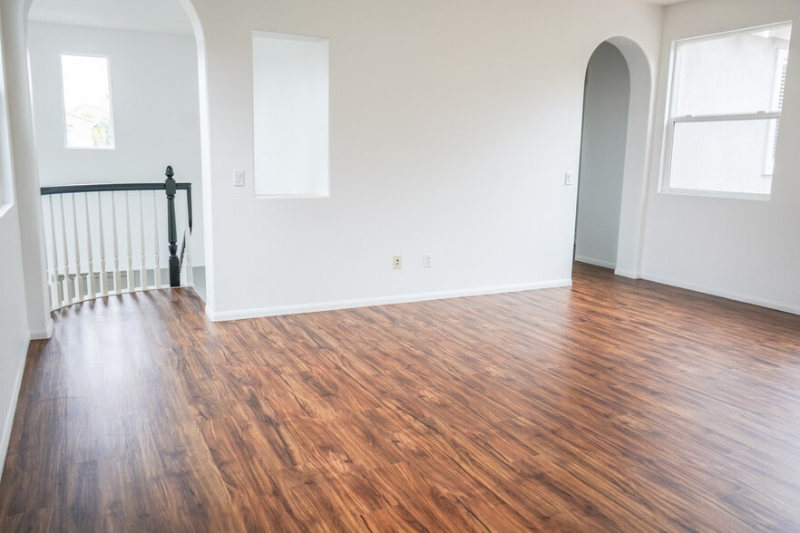 upstairs loft - 1882 Shadetree Dr