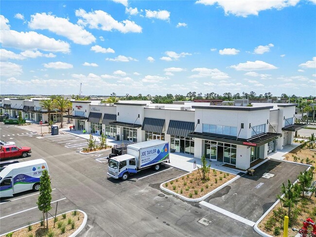 Building Photo - 15925 Sugar Hl Dr