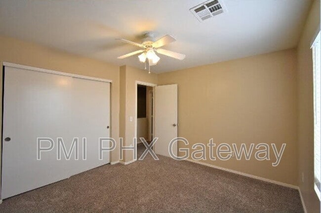 Building Photo - 2619 E Shannon St