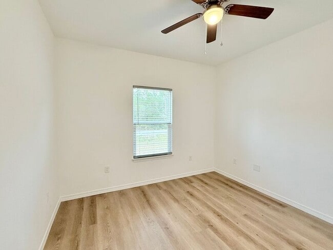 Building Photo - 3359 Country Ln