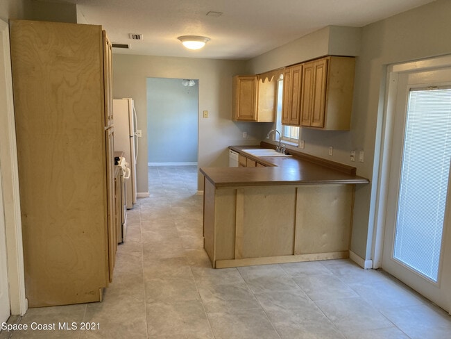 Building Photo - 988 Nicklaus Dr