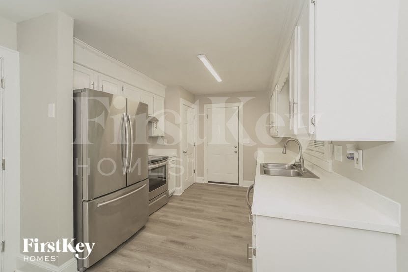 Building Photo - 7301 Leesburg Rd