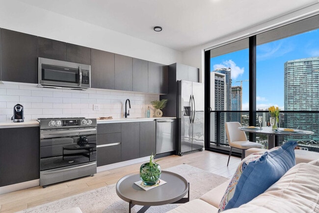 Building Photo - 398 NE 5th St