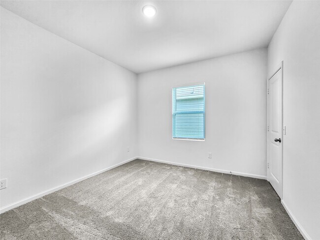 Building Photo - 28414 Selsdon Ct
