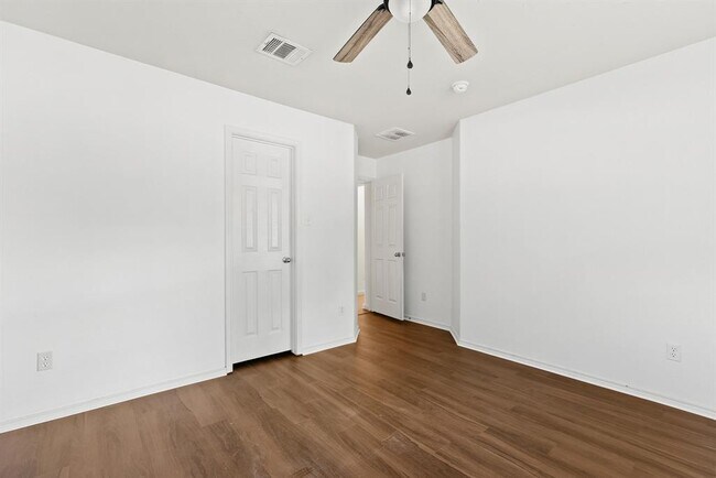 Building Photo - 1310 Alpine Mountain Dr