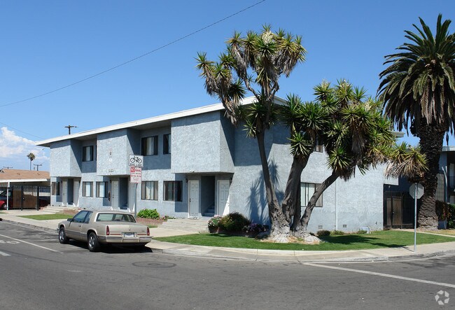 Primary Photo - 5450 S J St