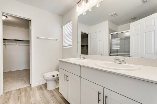 Building Photo - 16048 Isles Dr