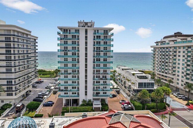 Building Photo - 9511 Collins Ave