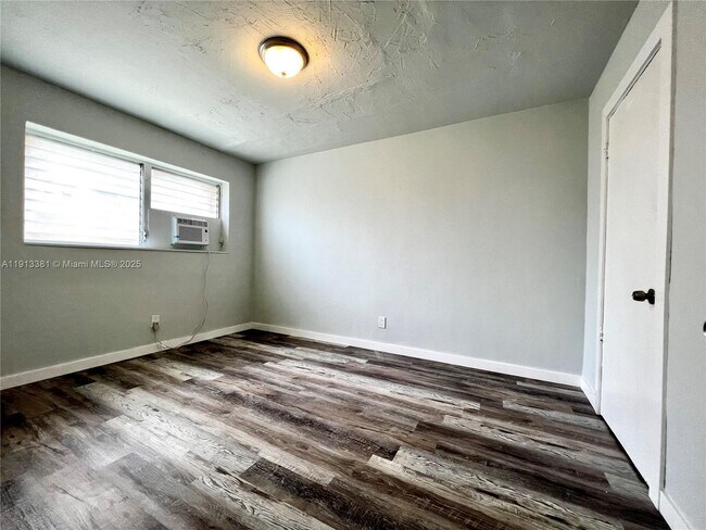 Building Photo - 829 NW 10th St