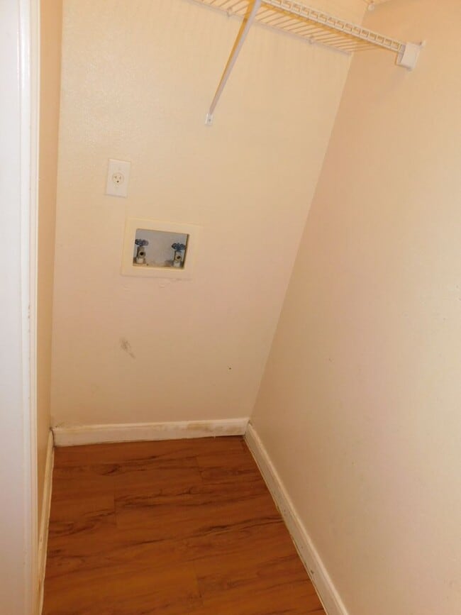 Building Photo - Edgecreek Condo for Lease