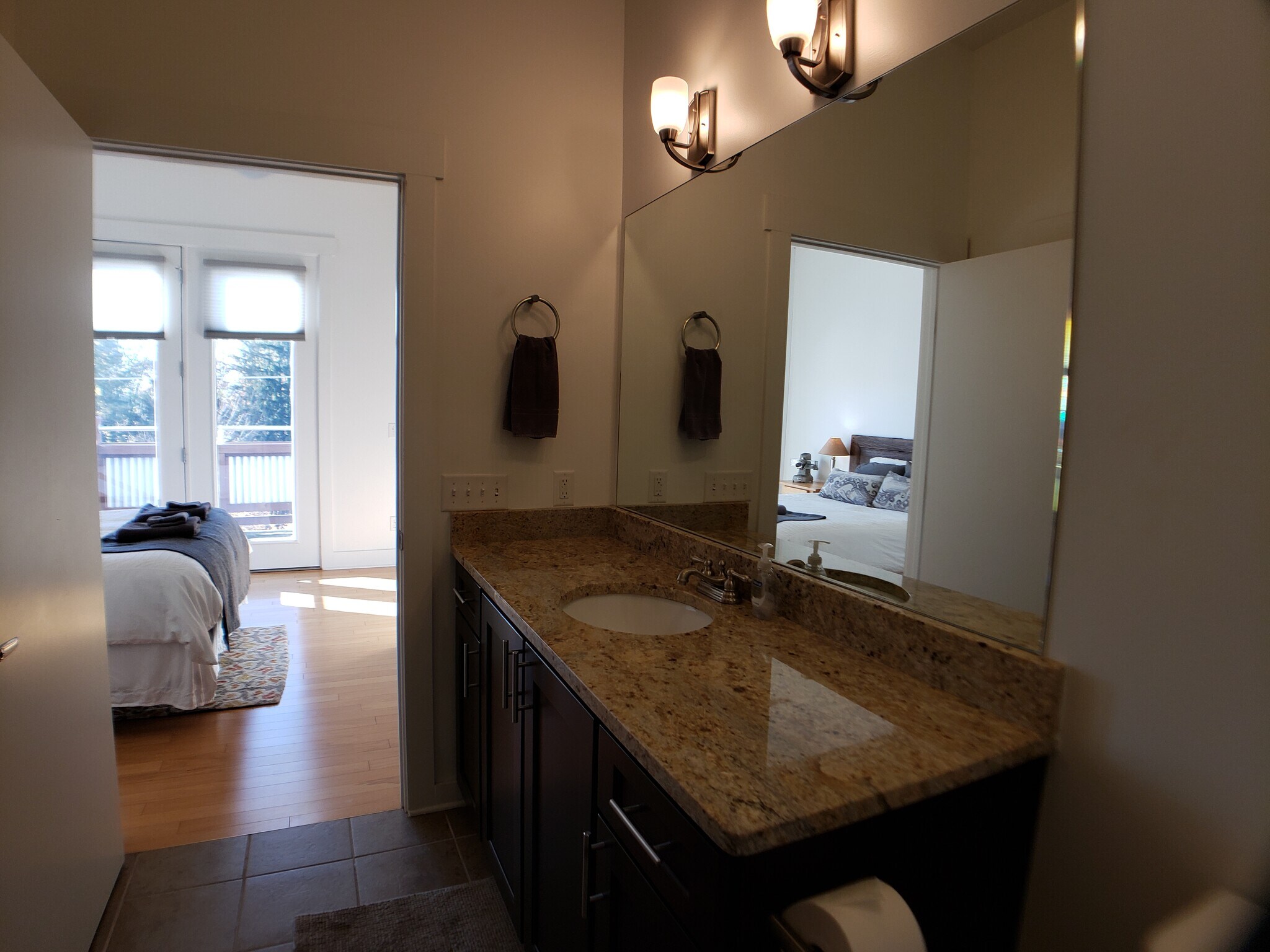 Building Photo - 915 Haywood Rd