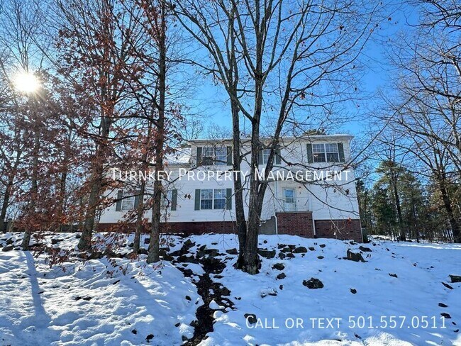 Building Photo - 3 Rocky Top Cove