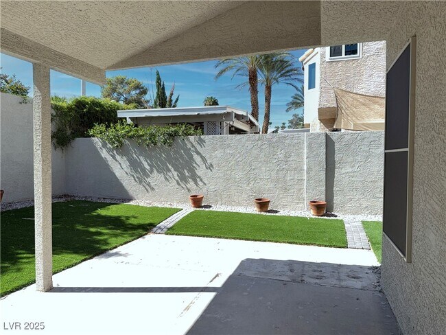 Building Photo - 80 Sea Holly Way