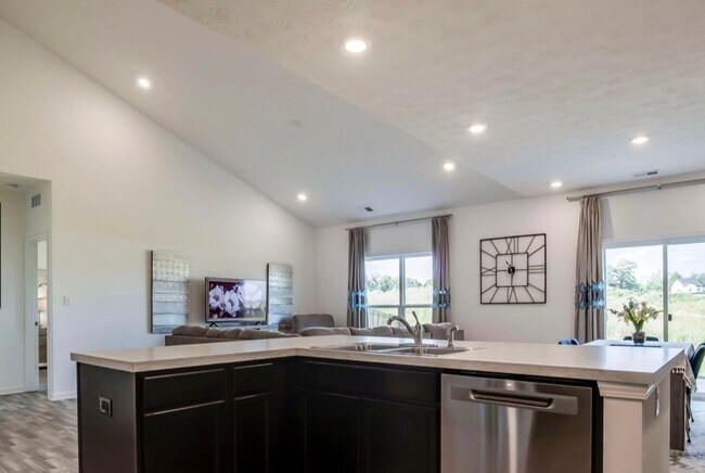 Building Photo - 4BR/2/5 Bath Home for Rent - Overlook at Eastwood - Two Car Garage!