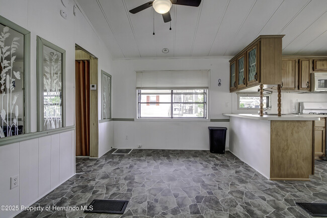 Building Photo - 9298 Grizzly Bear Ln