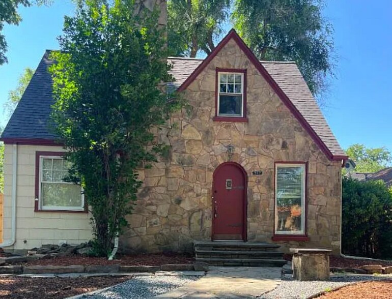 Primary Photo - 917.5 W Magnolia St