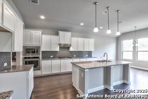 Building Photo - 622 Singing Creek