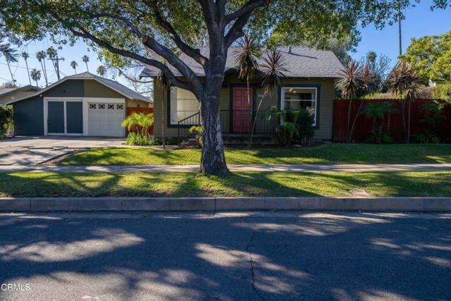 Building Photo - 927 N Catalina Ave