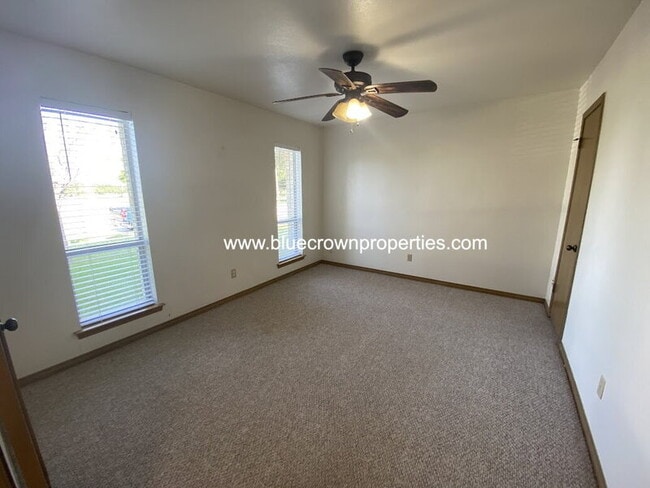 Building Photo - 1237 Mill Valley Dr